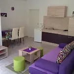Oma & Opa דירה *
