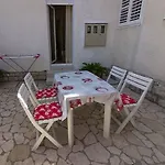 Oma & Opa דירה *