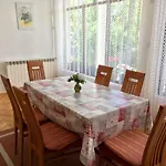 Oma & Opa דירה