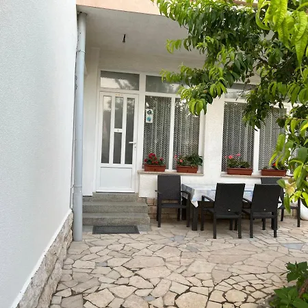 Apartaments Oma & Opa * Banjol