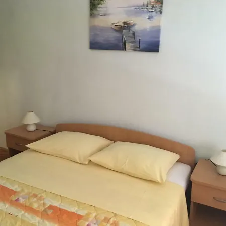 Apartaments Oma & Opa Apartment