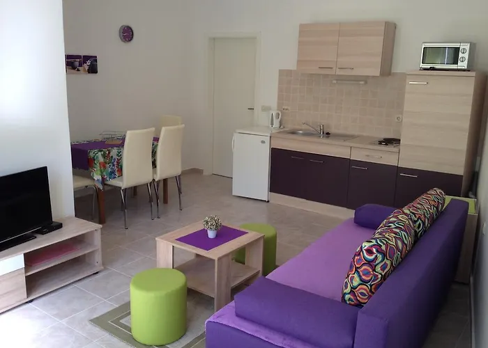 Oma & Opa Apartman *