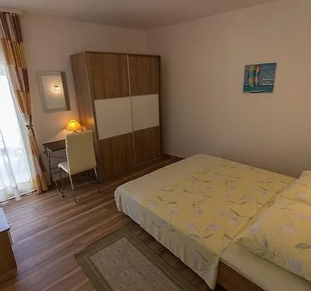 Oma & Opa Apartmán Banjol