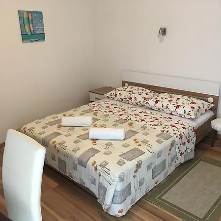 Apartman Apartaments Oma & Opa Banjol