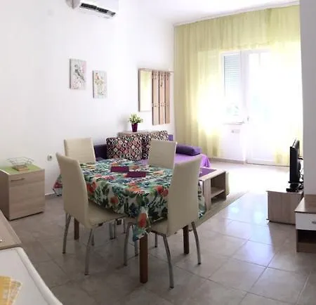 Apartmán Oma & Opa *