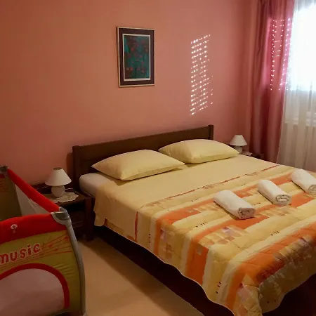 Apartaments Oma & Opa Apartman *